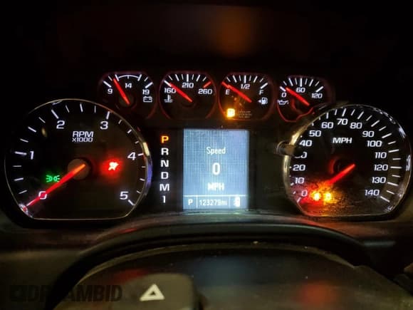 ✅ 2016 Chevrolet Silverado 2500HD Work Truck • VIN: 1GC1CUE83GF178221 • Lot: 44439855. Wystawiony na Copart z przebiegiem 123 279 mil. Bezpłatny archiwum sprzedaży aukcyjnych z USA i szczegółowy raport historii pojazdu na DreamBid. Zdjęcie 9.