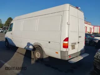 ✅ 2005 Dodge Sprinter • VIN: WD0PD744X55836764 • Lot: 43883250. Listed on IAAI with 391,424 mi. Free auction sales archive from the USA and detailed vehicle history report at DreamBid. Image 3.