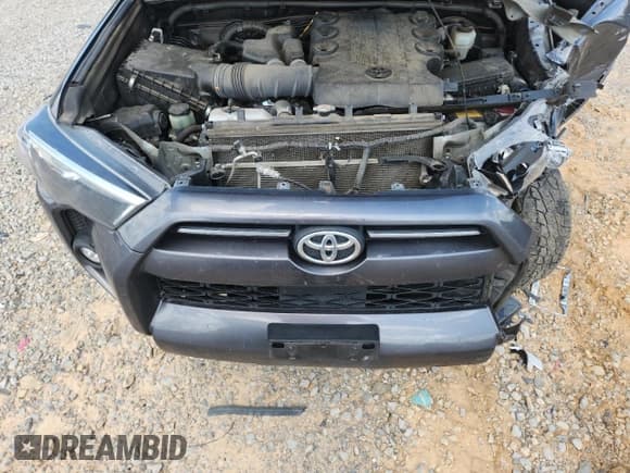 ✅ 2022 Toyota 4Runner SR5 Premium • VIN: JTEFU5JR6N5261017 • Lot: 67133355. Listed on Copart with 88,594 mi. Free auction sales archive from the USA and detailed vehicle history report at DreamBid. Image 12.