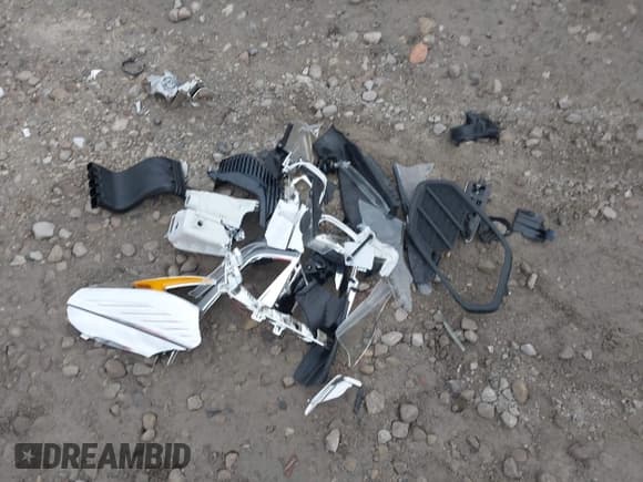 ✅ 2018 Ford Escape Titanium • VIN: 1FMCU9J91JUA12747 • Lot: 43732056. Listed on IAAI with 114,802 mi. Free auction sales archive from the USA and detailed vehicle history report at DreamBid. Image 12.