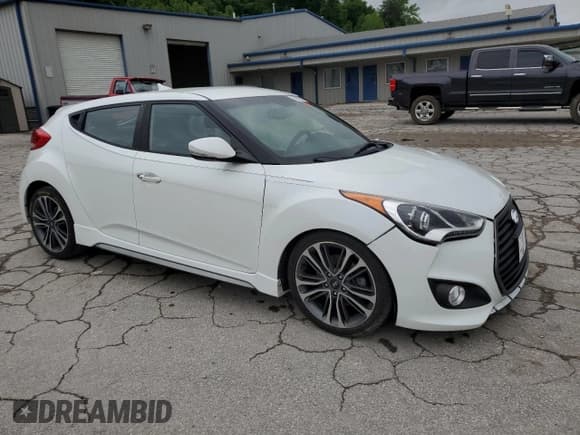 ✅ 2016 Hyundai Veloster Turbo • VIN: KMHTC6AE6GU299803 • Lot: 56931025. Wystawiony na Copart z przebiegiem Nie podano. Bezpłatny archiwum sprzedaży aukcyjnych z USA i szczegółowy raport historii pojazdu na DreamBid. Zdjęcie 4.
