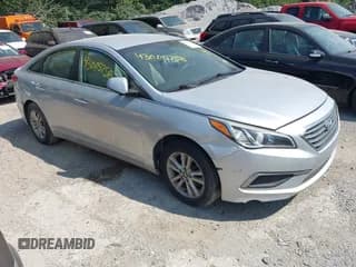 ✅ 2017 Hyundai Sonata SE • VIN: 5NPE24AF7HH513724 • Lot: 43005758. Wystawiony na IAAI z przebiegiem 138 253 mil. Bezpłatny archiwum sprzedaży aukcyjnych z USA i szczegółowy raport historii pojazdu na DreamBid. Zdjęcie 1.