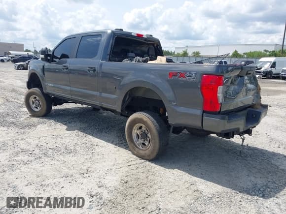 ✅ 2020 Ford F-250 XL • VIN: 1FT7W2BT4LEE65632 • Lot: 42424532. Listed on IAAI with 119,316 mi. Free auction sales archive from the USA and detailed vehicle history report at DreamBid. Image 3.