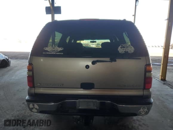 ✅ 2002 Chevrolet Suburban LT • VIN: 3GNFK16Z42G320539 • Лот: 50382865. Опубликован ранее на Copart с пробегом Не указан. Бесплатный доступ к архиву аукционных продаж из США и подробный отчёт об истории автомобиля на DreamBid. Изображение 6.