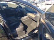 ✅ 2023 Tesla Model Y Performance • VIN: 7SAYGDEF7PF908219 • Lot: 43480279. Wystawiony na IAAI z przebiegiem 28 465 mil. Bezpłatny archiwum sprzedaży aukcyjnych z USA i szczegółowy raport historii pojazdu na DreamBid. Zdjęcie 5.