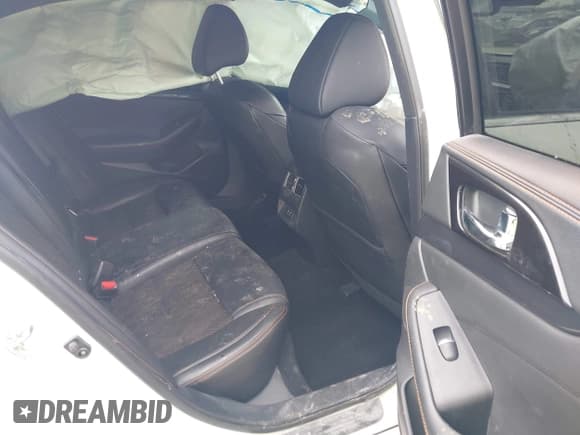 ✅ 2019 Nissan Maxima Platinum • VIN: 1N4AA6AV4KC373824 • Lot: 41657574. Wystawiony na IAAI z przebiegiem 68 995 mil. Bezpłatny archiwum sprzedaży aukcyjnych z USA i szczegółowy raport historii pojazdu na DreamBid. Zdjęcie 8.