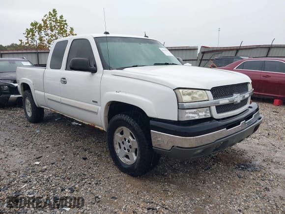 ✅ 2004 Chevrolet Silverado 1500 LS • VIN: 1GCEK19T34E202018 • Lot: 43521845. Wystawiony na IAAI z przebiegiem 199 020 mil. Bezpłatny archiwum sprzedaży aukcyjnych z USA i szczegółowy raport historii pojazdu na DreamBid. Zdjęcie 1.