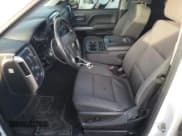 ✅ 2019 Chevrolet Silverado 1500 LT • VIN: 2GCVKPEC4K1153922 • Lot: 86271205. Wystawiony na Copart z przebiegiem 128 609 mil. Bezpłatny archiwum sprzedaży aukcyjnych z USA i szczegółowy raport historii pojazdu na DreamBid. Zdjęcie 7.