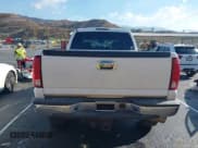 ✅ 2007 Chevrolet Silverado 2500HD LT1 • VIN: 1GCHK23D67F160348 • Lot: 43269127. Wystawiony na IAAI z przebiegiem 179 920 mil. Bezpłatny archiwum sprzedaży aukcyjnych z USA i szczegółowy raport historii pojazdu na DreamBid. Zdjęcie 17.