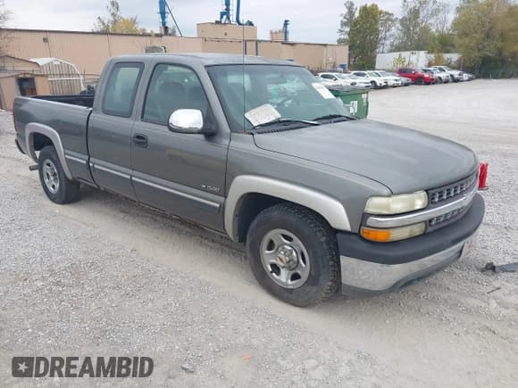✅ 2000 Chevrolet Silverado 1500 LT • VIN: 2GCEC19T2Y1197530 • Лот: 43614158. Опубликован ранее на IAAI с пробегом 211 221 миль. Бесплатный доступ к архиву аукционных продаж из США и подробный отчёт об истории автомобиля на DreamBid. Изображение 1.