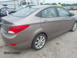 ✅ 2012 Hyundai Accent GLS • VIN: KMHCU4AE8CU240375 • Lot: 42184903. Wystawiony na IAAI z przebiegiem 116 785 mil. Bezpłatny archiwum sprzedaży aukcyjnych z USA i szczegółowy raport historii pojazdu na DreamBid. Zdjęcie 4.