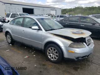 ✅ 2003 Volkswagen Passat GLS • VIN: WVWPD63B53P103624 • Lot: 70334334. Wystawiony na Copart z przebiegiem 168 100 mil. Bezpłatny archiwum sprzedaży aukcyjnych z USA i szczegółowy raport historii pojazdu na DreamBid. Zdjęcie 4.