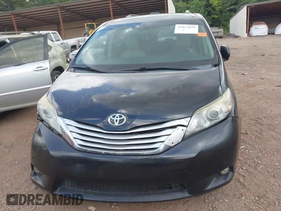 ✅ 2013 Toyota Sienna XLE • VIN: 5TDDK3DC7DS071281 • Лот: 42825079. Опубликован ранее на IAAI с пробегом 235 122 миль. Бесплатный доступ к архиву аукционных продаж из США и подробный отчёт об истории автомобиля на DreamBid. Изображение 12.
