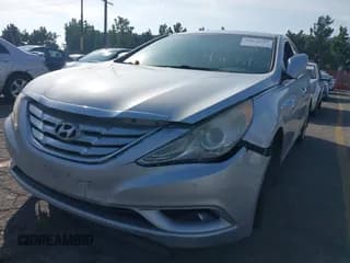 ✅ 2013 Hyundai Sonata SE • VIN: 5NPEC4AC0DH733977 • Lot: 43635729. Wystawiony na IAAI z przebiegiem 147 710 mil. Bezpłatny archiwum sprzedaży aukcyjnych z USA i szczegółowy raport historii pojazdu na DreamBid. Zdjęcie 6.