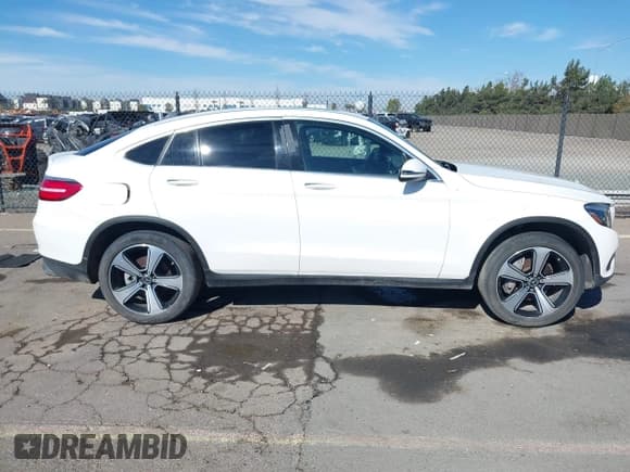 ✅ 2018 Mercedes-Benz GLC 300 • VIN: WDC0J4KB3JF387946 • Lot: 41494182. Listed on IAAI with 75,149 mi. Free auction sales archive from the USA and detailed vehicle history report at DreamBid. Image 12.
