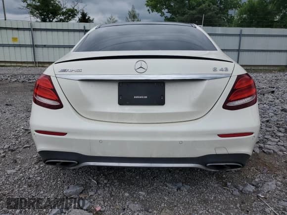 ✅ 2018 Mercedes-Benz E 43 AMG • VIN: WDDZF6EB9JA490314 • Лот: 55818435. Опубликован ранее на Copart с пробегом Не указан. Бесплатный доступ к архиву аукционных продаж из США и подробный отчёт об истории автомобиля на DreamBid. Изображение 6.