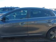 ✅ 2018 Hyundai Ioniq Limited • VIN: KMHC05LCXJU064259 • Lot: 43609318. Wystawiony na IAAI z przebiegiem 92 098 mil. Bezpłatny archiwum sprzedaży aukcyjnych z USA i szczegółowy raport historii pojazdu na DreamBid. Zdjęcie 15.