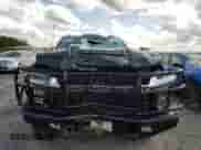 2021 Chevrolet Silverado 3500HD LT z VIN 1GC4YTEY3MF119948, wystawiony jako Copart lot #51650535 z przebiegiem 101 528 mil mil oraz Szkoda całkowita • Salvage title. Historia ofert i sprzedaży dostępna na DreamBid. Obrazek 5.