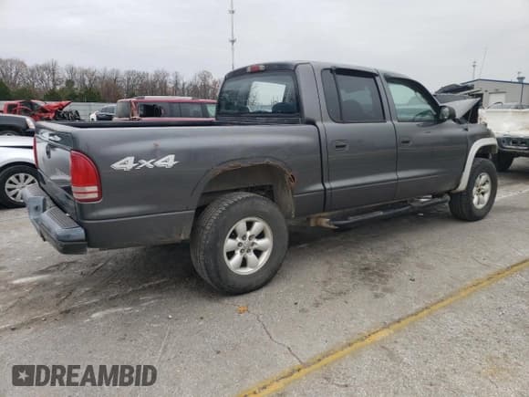 ✅ 2004 Dodge Dakota Sport • VIN: 1D7HG38N84S525629 • Lot: 82140054. Wystawiony na Copart z przebiegiem 255 160 mil. Bezpłatny archiwum sprzedaży aukcyjnych z USA i szczegółowy raport historii pojazdu na DreamBid. Zdjęcie 3.