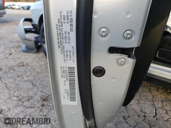 ✅ 2019 Dodge Challenger R/T • VIN: 2C3CDZBT5KH649972 • Lot: 79386593. Wystawiony na Copart z przebiegiem 79 476 mil. Bezpłatny archiwum sprzedaży aukcyjnych z USA i szczegółowy raport historii pojazdu na DreamBid. Zdjęcie 14.