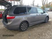 ✅ 2018 Toyota Sienna XLE • VIN: 5TDDZ3DC8JS207490 • Lot: 40890775. Listed on IAAI with 97,260 mi. Free auction sales archive from the USA and detailed vehicle history report at DreamBid. Image 4.