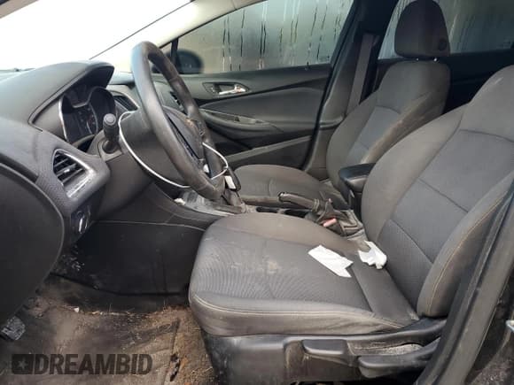 ✅ 2018 Chevrolet Cruze LS • VIN: 1G1BB5SM7J7203839 • Lot: 84742265. Listed on Copart with 87,543 mi. Free auction sales archive from the USA and detailed vehicle history report at DreamBid. Image 7.