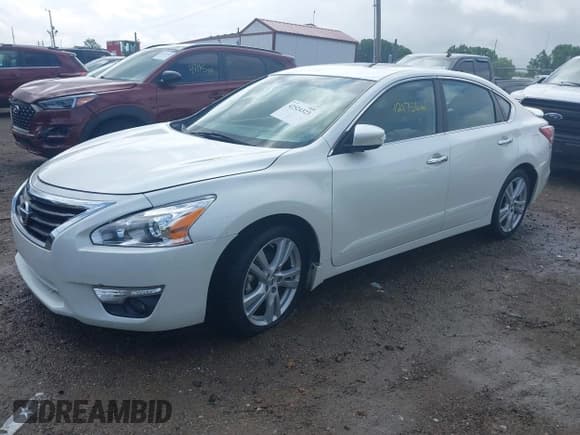 ✅ 2013 Nissan Altima SV • VIN: 1N4BL3AP9DC278760 • Lot: 42524323. Listed on IAAI with 121,756 mi. Free auction sales archive from the USA and detailed vehicle history report at DreamBid. Image 2.