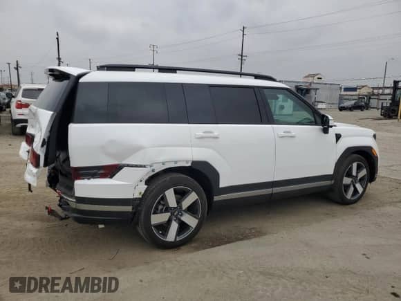 2024 Hyundai Santa Fe Limited с VIN 5NMP44GL9RH040004, выставлен на аукционе Copart как лот 55640395 с пробегом 2 552 миль миль и Списание • Salvage title. История ставок и продаж доступна на DreamBid. Изображение 3.