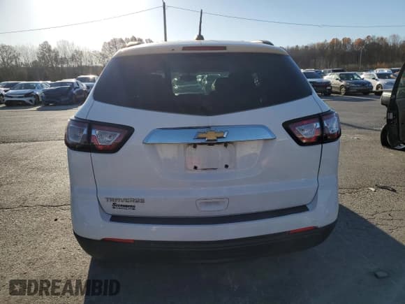 ✅ 2017 Chevrolet Traverse LS • VIN: 1GNKRFED2HJ342205 • Lot: 92456145. Wystawiony na Copart z przebiegiem 96 039 mil. Bezpłatny archiwum sprzedaży aukcyjnych z USA i szczegółowy raport historii pojazdu na DreamBid. Zdjęcie 6.