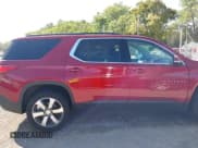 ✅ 2020 Chevrolet Traverse LT • VIN: 1GNEVHKW9LJ262631 • Lot: 43158904. Wystawiony na IAAI z przebiegiem 78 842 mil. Bezpłatny archiwum sprzedaży aukcyjnych z USA i szczegółowy raport historii pojazdu na DreamBid. Zdjęcie 13.