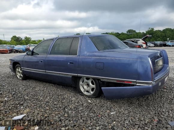 ✅ 1995 Cadillac DeVille • VIN: 1G6KD52B3SU243924 • Lot: 56945395. Listed on Copart with 72,878 mi. Free auction sales archive from the USA and detailed vehicle history report at DreamBid. Image 2.