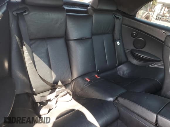 ✅ 2007 BMW 6 Series 650i • VIN: WBAEK13547CN81229 • Лот: 80596695. Опубликован ранее на Copart с пробегом 102 367 миль. Бесплатный доступ к архиву аукционных продаж из США и подробный отчёт об истории автомобиля на DreamBid. Изображение 10.