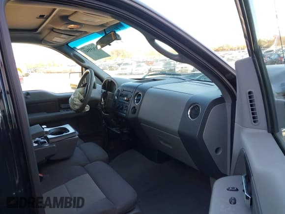 ✅ 2004 Ford F-150 XLT • VIN: 1FTPW14564KC95740 • Lot: 43659543. Wystawiony na IAAI z przebiegiem 140 520 mil. Bezpłatny archiwum sprzedaży aukcyjnych z USA i szczegółowy raport historii pojazdu na DreamBid. Zdjęcie 5.