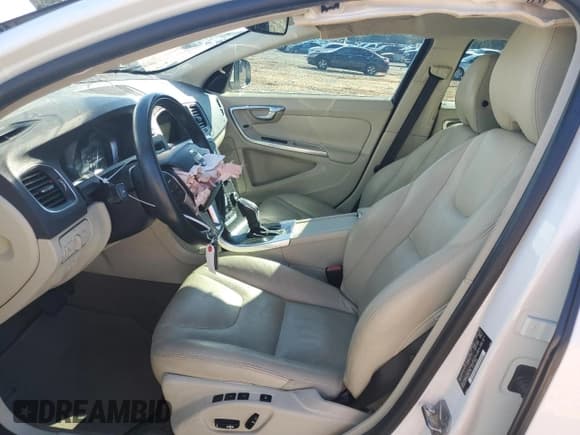 ✅ 2015 Volvo S60 T5 Drive-E Platinum • VIN: YV140MFD8F1301468 • Lot: 89196925. Listed on Copart with Not provided. Free auction sales archive from the USA and detailed vehicle history report at DreamBid. Image 7.