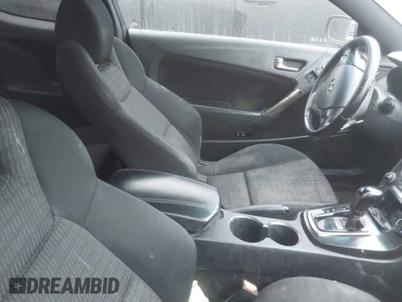 ✅ 2014 Hyundai Genesis Coupe R-Spec • VIN: KMHHT6KD6EU114156 • Lot: 41682834. Wystawiony na IAAI z przebiegiem 128 138 mil. Bezpłatny archiwum sprzedaży aukcyjnych z USA i szczegółowy raport historii pojazdu na DreamBid. Zdjęcie 5.