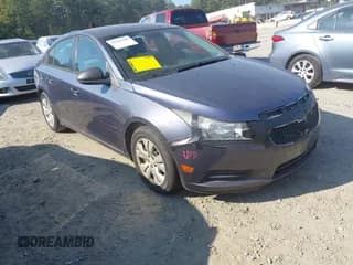 ✅ 2013 Chevrolet Cruze LS • VIN: 1G1PA5SH6D7168517 • Lot: 43256208. Listed on IAAI with 137,199 mi. Free auction sales archive from the USA and detailed vehicle history report at DreamBid. Image 1.