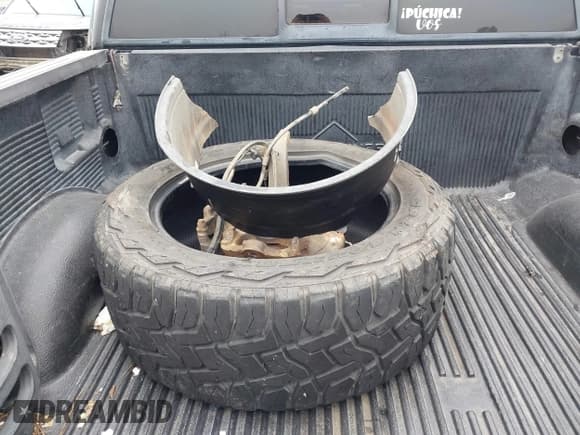 ✅ 2010 Ford F-150 SVT Raptor • VIN: 1FTEX1E68AFB73526 • Lot: 43588634. Wystawiony na IAAI z przebiegiem 129 293 mil. Bezpłatny archiwum sprzedaży aukcyjnych z USA i szczegółowy raport historii pojazdu na DreamBid. Zdjęcie 12.