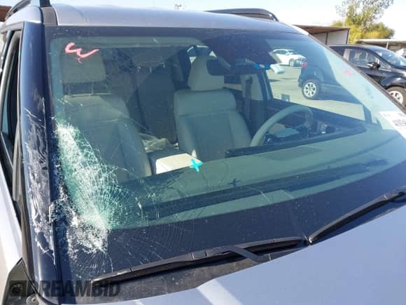 2024 Hyundai Santa Fe SEL z VIN 5NMP24GL4RH022497, wystawiony jako IAAI lot #41034640 z przebiegiem 21 298 mil mil oraz . Historia ofert i sprzedaży dostępna na DreamBid. Obrazek 19.