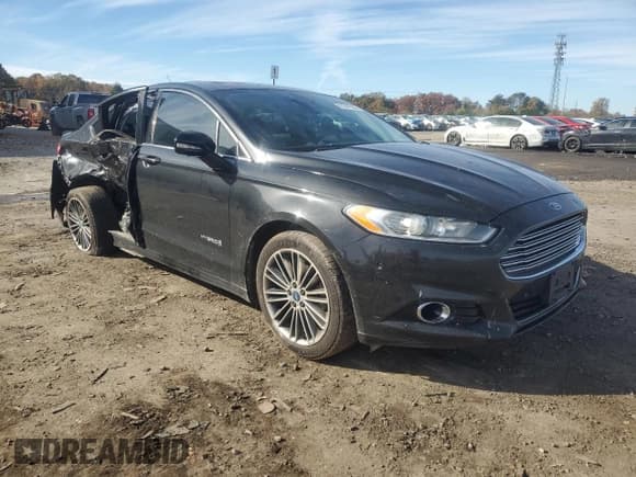 ✅ 2013 Ford Fusion SE Hybrid • VIN: 3FA6P0LU0DR153929 • Лот: 91201585. Опубликован ранее на Copart с пробегом 120 343 миль. Бесплатный доступ к архиву аукционных продаж из США и подробный отчёт об истории автомобиля на DreamBid. Изображение 4.