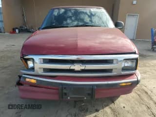 ✅ 1997 Chevrolet S-10 LS • VIN: 1GCCS1949V8199111 • Лот: 83859454. Опубликован ранее на Copart с пробегом 147 455 миль. Бесплатный доступ к архиву аукционных продаж из США и подробный отчёт об истории автомобиля на DreamBid. Изображение 5.