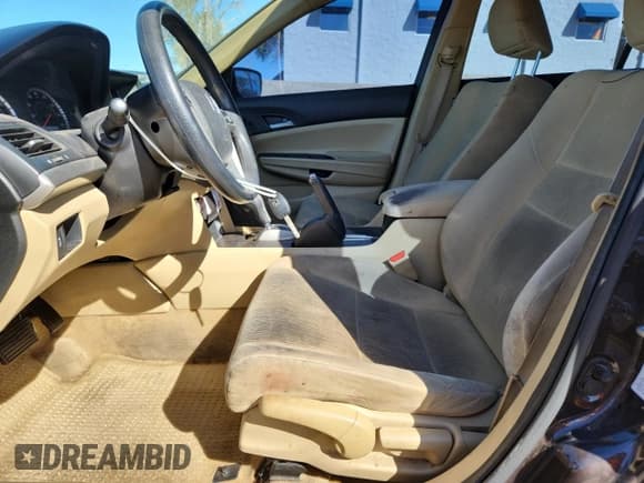 ✅ 2011 Honda Accord LX • VIN: 1HGCP2F38BA065814 • Lot: 82623975. Listed on Copart with 184,675 mi. Free auction sales archive from the USA and detailed vehicle history report at DreamBid. Image 7.