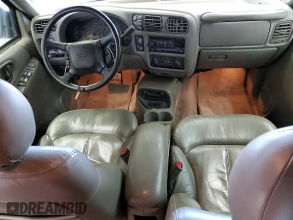 2000 Chevrolet Blazer LT z VIN 1GNDT13WXY2344263, wystawiony jako Copart lot #68523484 z przebiegiem 157 060 mil mil oraz Szkoda całkowita • Salvage title. Historia ofert i sprzedaży dostępna na DreamBid. Obrazek 8.