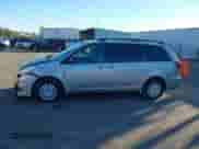 2005 Toyota Sienna LE z VIN 5TDZA23C55S326516, wystawiony jako IAAI lot #43476821 z przebiegiem 117 254 mil mil oraz . Historia ofert i sprzedaży dostępna na DreamBid. Obrazek 14.