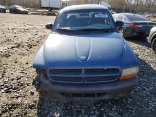 ✅ 2003 Dodge Dakota • VIN: 1D7HL12X83S366930 • Lot: 49442795. Wystawiony na Copart z przebiegiem 119 837 mil. Bezpłatny archiwum sprzedaży aukcyjnych z USA i szczegółowy raport historii pojazdu na DreamBid. Zdjęcie 5.