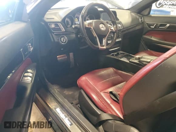 ✅ 2015 Mercedes-Benz E 400 • VIN: WDDKJ6HB3FF295363 • Lot: 57571935. Wystawiony na Copart z przebiegiem Nie podano. Bezpłatny archiwum sprzedaży aukcyjnych z USA i szczegółowy raport historii pojazdu na DreamBid. Zdjęcie 8.