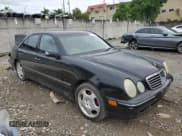✅ 2000 Mercedes-Benz E 320 • VIN: WDBJF70J1YB019224 • Lot: 77997574. Wystawiony na Copart z przebiegiem Nie podano. Bezpłatny archiwum sprzedaży aukcyjnych z USA i szczegółowy raport historii pojazdu na DreamBid. Zdjęcie 4.