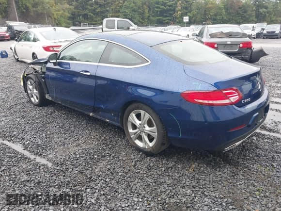 ✅ 2017 Mercedes-Benz C 300 • VIN: WDDWJ4KB3HF330615 • Lot: 43292697. Listed on IAAI with 38,633 mi. Free auction sales archive from the USA and detailed vehicle history report at DreamBid. Image 3.