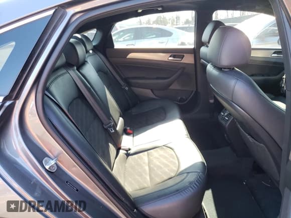 ✅ 2018 Hyundai Sonata Limited • VIN: 5NPE34AF4JH708666 • Lot: 42632533. Listed on Copart with 40,622 mi. Free auction sales archive from the USA and detailed vehicle history report at DreamBid. Image 10.