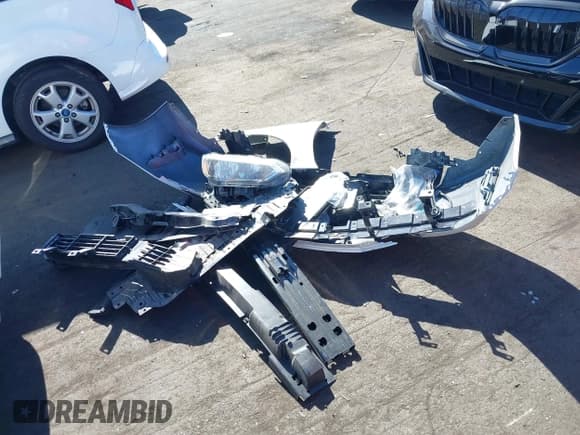 ✅ 2024 Nissan Sentra S • VIN: 3N1AB8BVXRY307333 • Lot: 43598410. Listed on IAAI with 18,764 mi. Free auction sales archive from the USA and detailed vehicle history report at DreamBid. Image 12.