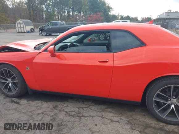 ✅ 2016 Dodge Challenger R/T Scat Pack • VIN: 2C3CDZFJ7GH344327 • Lot: 43489730. Listed on IAAI with 57,033 mi. Free auction sales archive from the USA and detailed vehicle history report at DreamBid. Image 14.